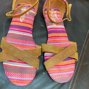 Toms espadrilles sandals shoes 8 spring women’s